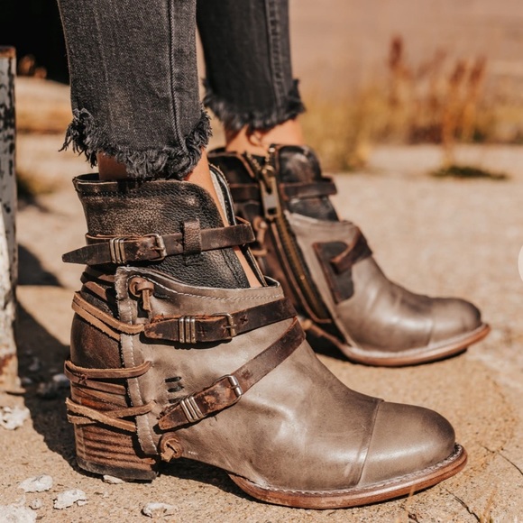 Freebird by Steven Shoes - Free bird CRUE booties size 10